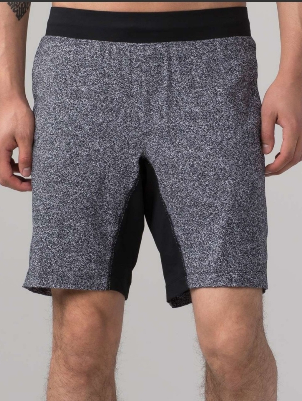 Lululemon Men's T.H.E Short Luxtreme Liner 9"  Grey Athletic with Black Sz M - Picture 4 of 16